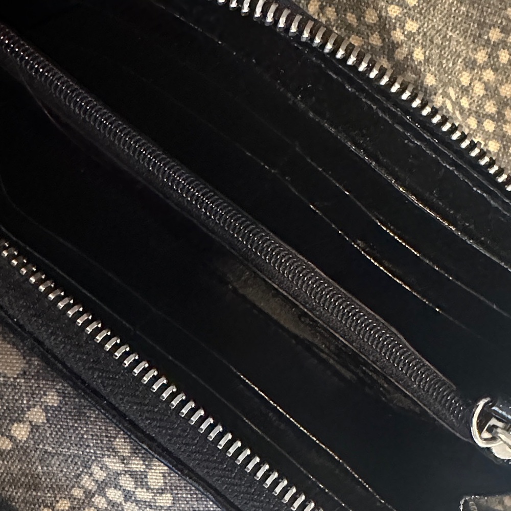 Michael Kors Black Quilted Women's Wallet - Picture 6 of 7